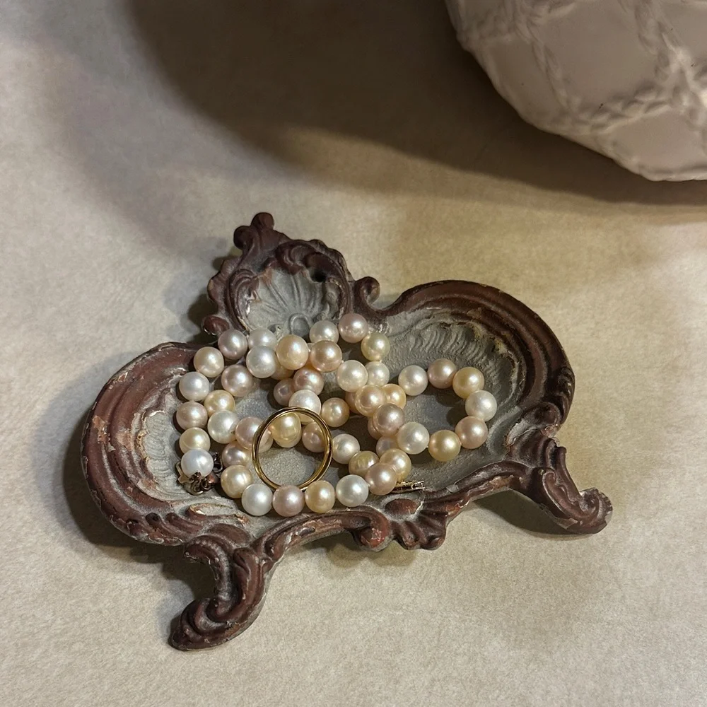 Vintage Elegant Bathroom Vanity jewelry dish